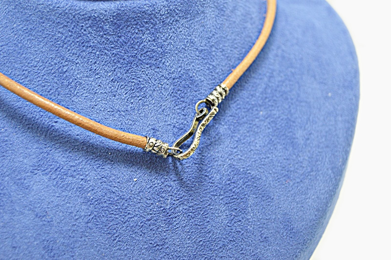 Colar Couro Castanho C/ Pendente P�rola